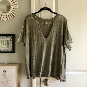 Free People Tee ✨